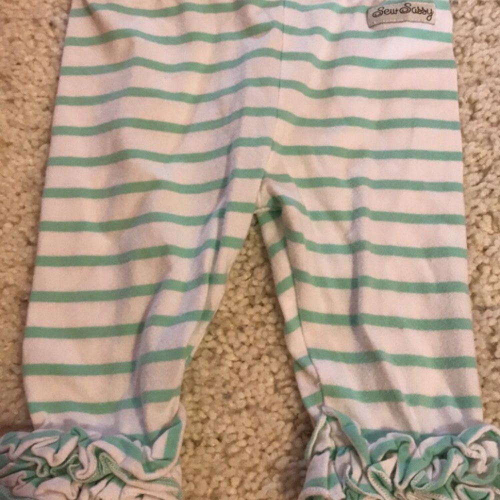 Sew Sassy capris white and mint size 2